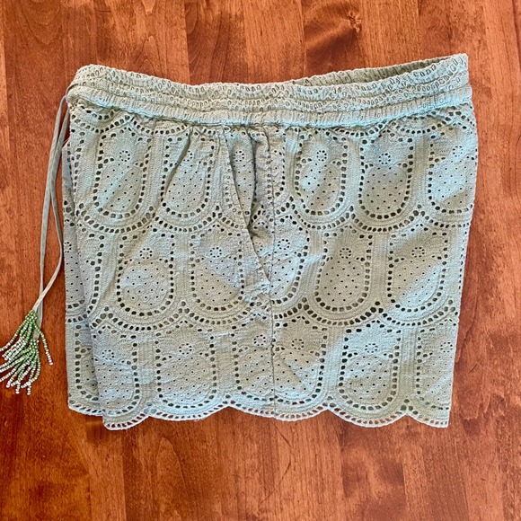 Farm Rio Pineapple Eyelet Shorts Green Drawstring Pockets Scalloped Hem L EUC - Picture 10 of 14